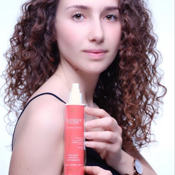 Protezione solare 50 con mallo di noce